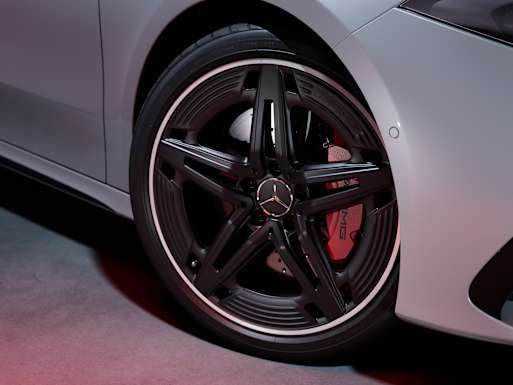 48.3 cm (19-inch) AMG 5-twin-spoke light-alloy wheels