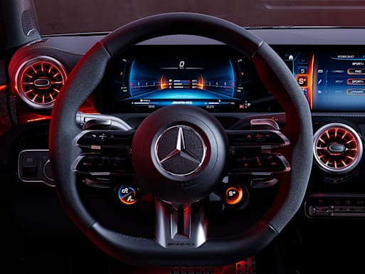 AMG Performance steering wheel in nappa leather / MICROCUT microfibre