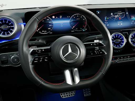 3-spoke design steering wheel