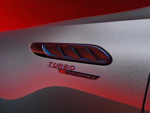 TURBO E PERFORMANCE badge on the front wings (C 63 S E PERFORMANCE 4MATIC+)