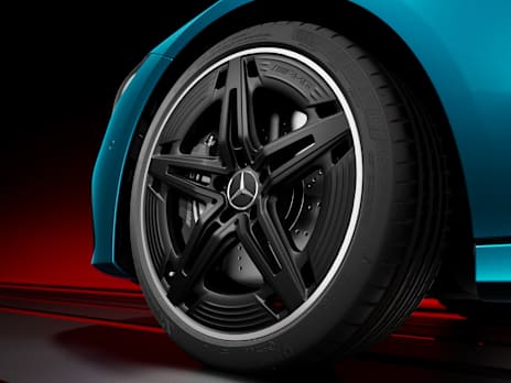 AMG light-alloy wheels and AMG high-performance brake system [CLA 35 4MATIC Coupé]