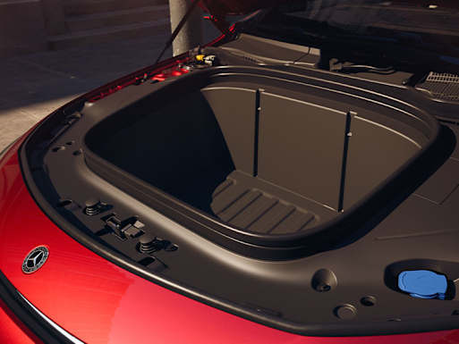 Clever front storage