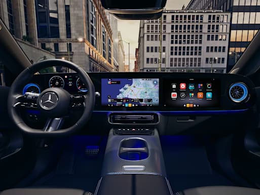 New cockpit with MBUX Superscreen