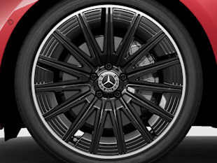 Brake system with larger brake discs on the front axle