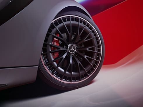 50.8 cm (20-inch) AMG light-alloy wheels with red brake callipers
