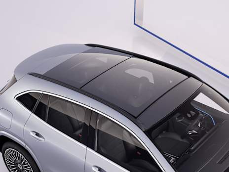 Panoramic sliding sunroof