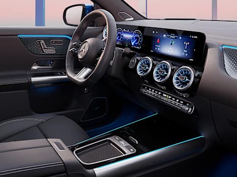 Cockpit with centre console