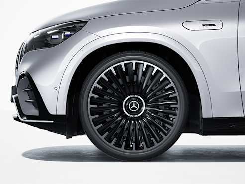 AMG multi-spoke light-alloy wheels