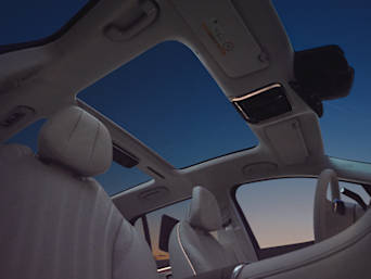 Panoramic sliding sunroof