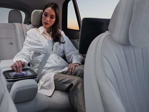 MBUX High-End Rear Seat Entertainment