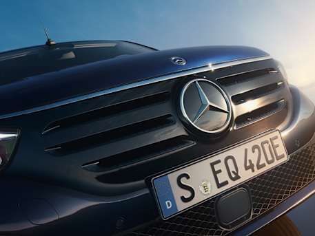 Radiator grille in Black Panel design