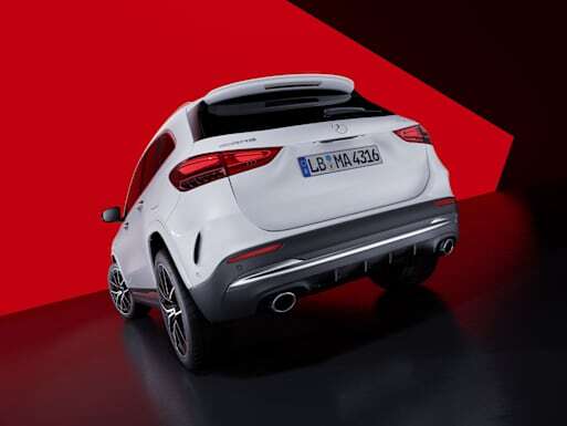 AMG-specific rear (GLA 35 4MATIC)