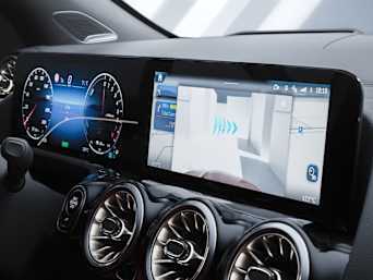 Digital Extra: MBUX Augmented Reality for Navigation