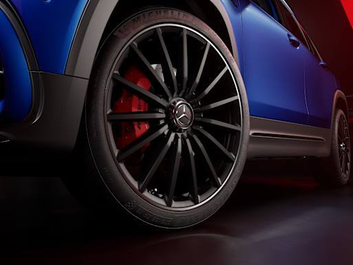 AMG multi-spoke design, light-alloy wheels