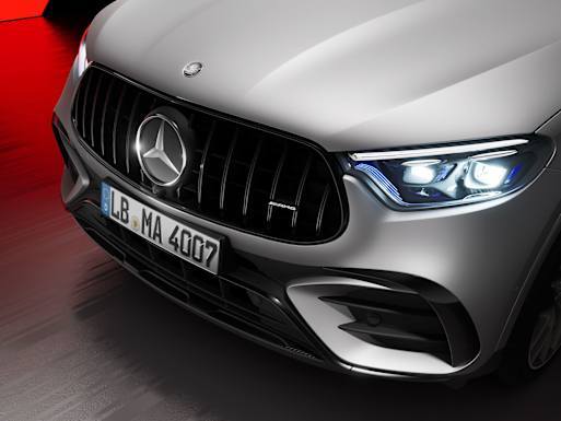 AMG-specific front section (GLC 63 S E PERFORMANCE Coupé)