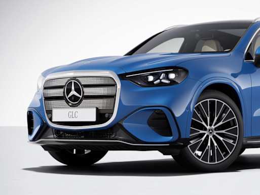 Status-accentuating front design.