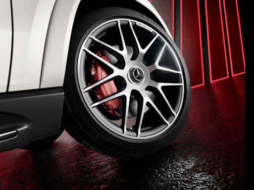 22-inch AMG forged wheels with AMG high-performance composite brake system (GLE 53 HYBRID 4MATIC+)