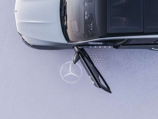 Surround lighting with Mercedes-Benz pattern