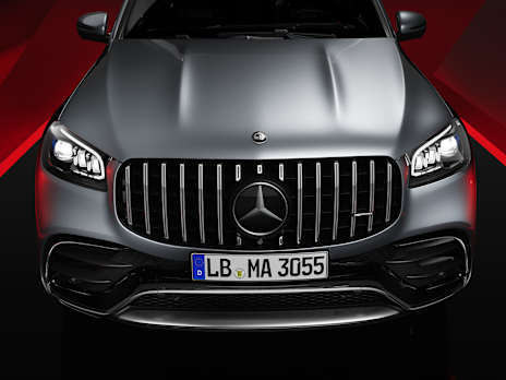 AMG-specific front section