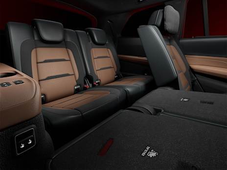 Third seat row with optional seat heating
