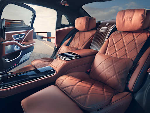 Electric rear centre console
