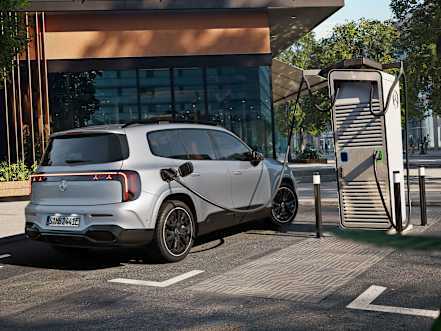 MB.CHARGE Public (Mercedes-Benz optimises the charging experience.)